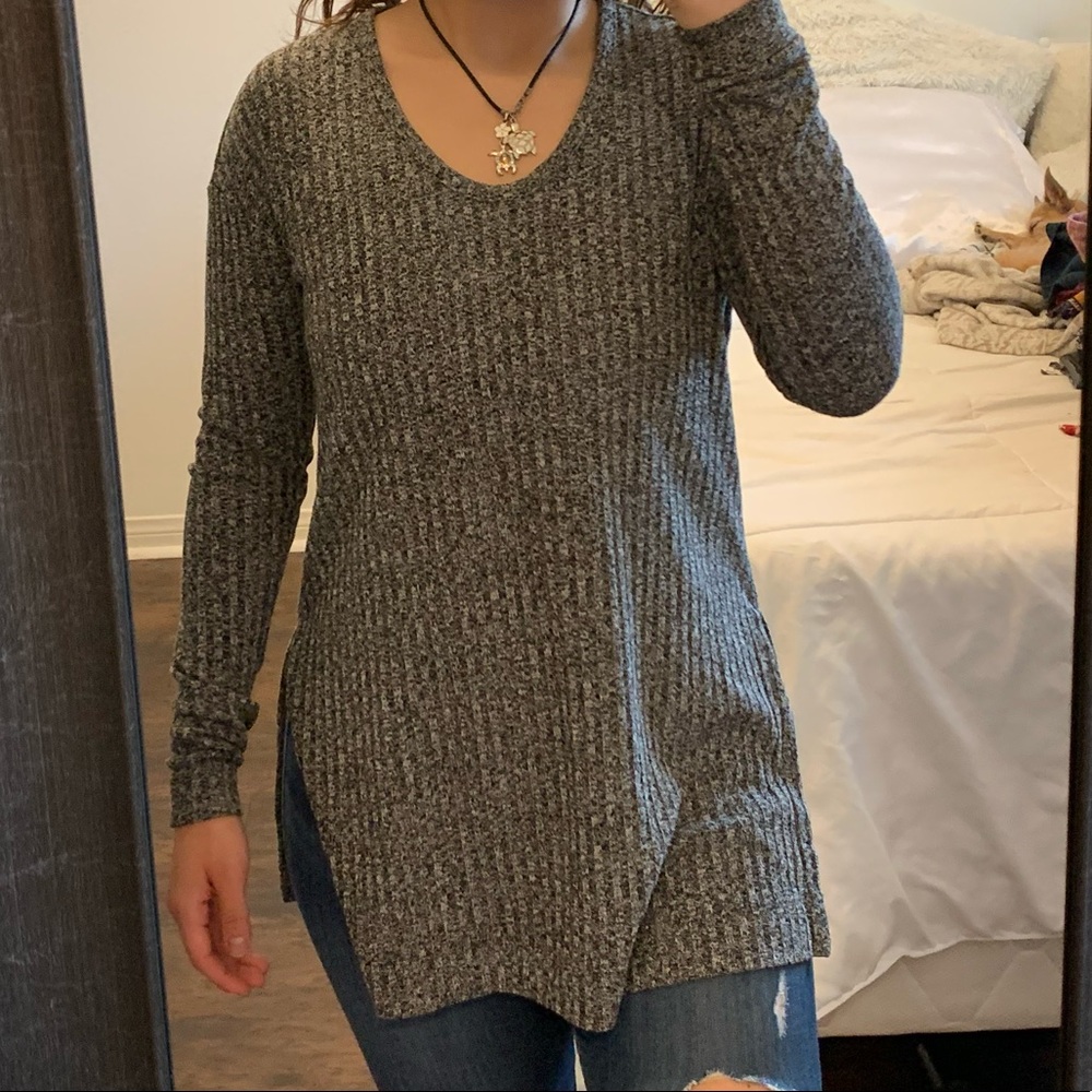 Grey long sleeve shirt